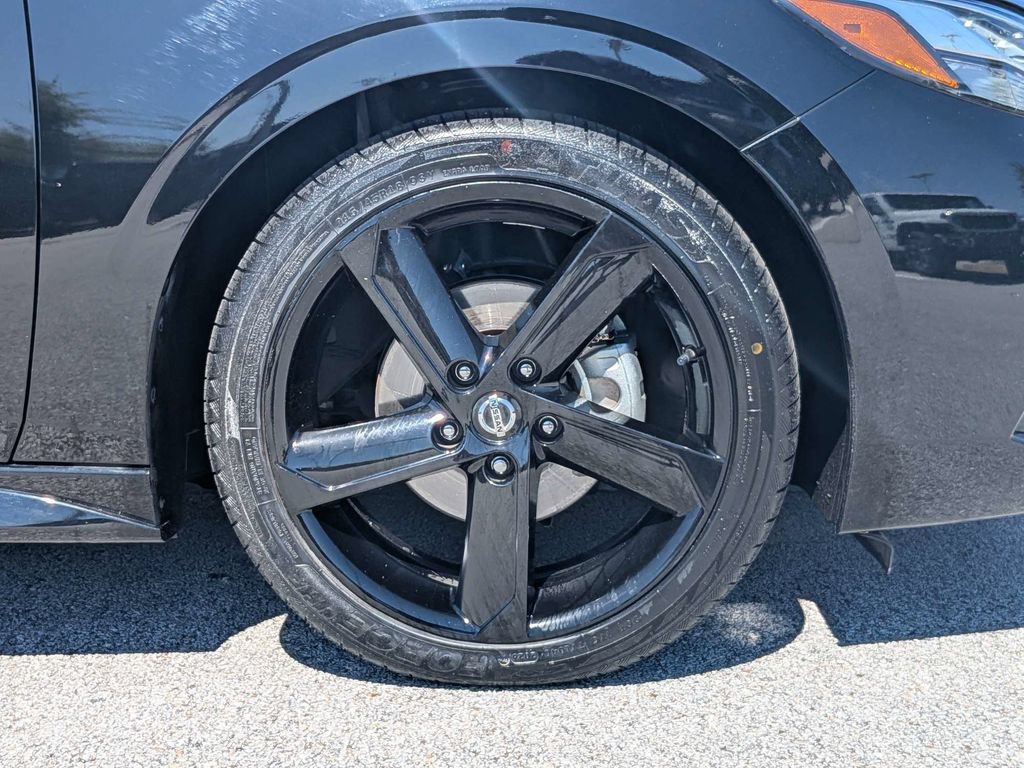 Used 2022 Nissan Sentra SR w/ Midnight Edition FWD image 10
