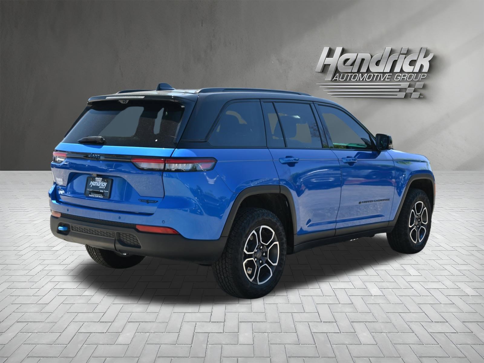 Used 2024 Jeep Grand Cherokee Trailhawk w/ Luxury Tech Group III AWD/4WD image 10