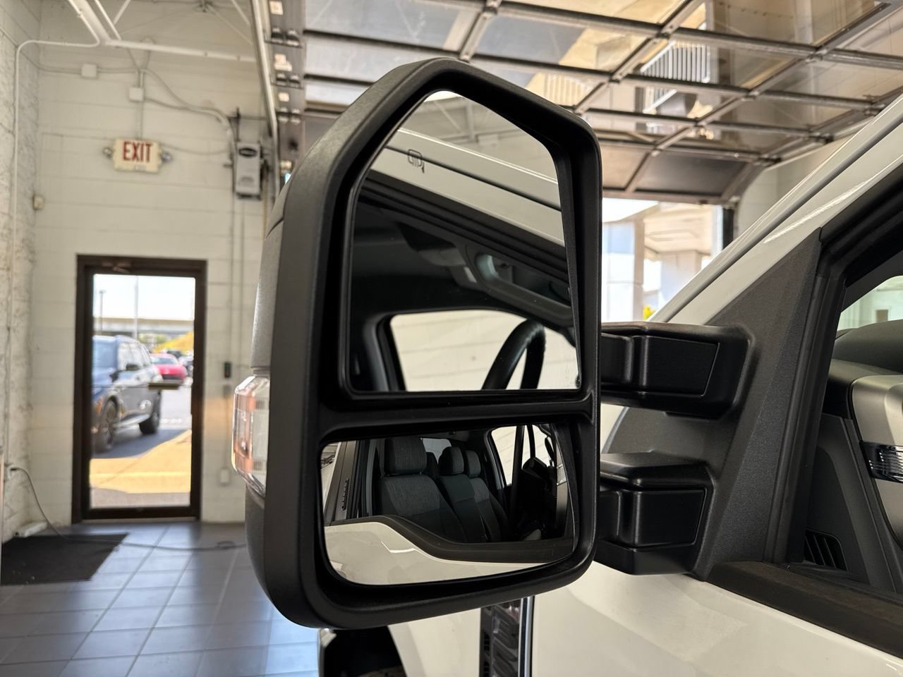 Used 2024 Ford F350 XLT AWD/4WD image 13