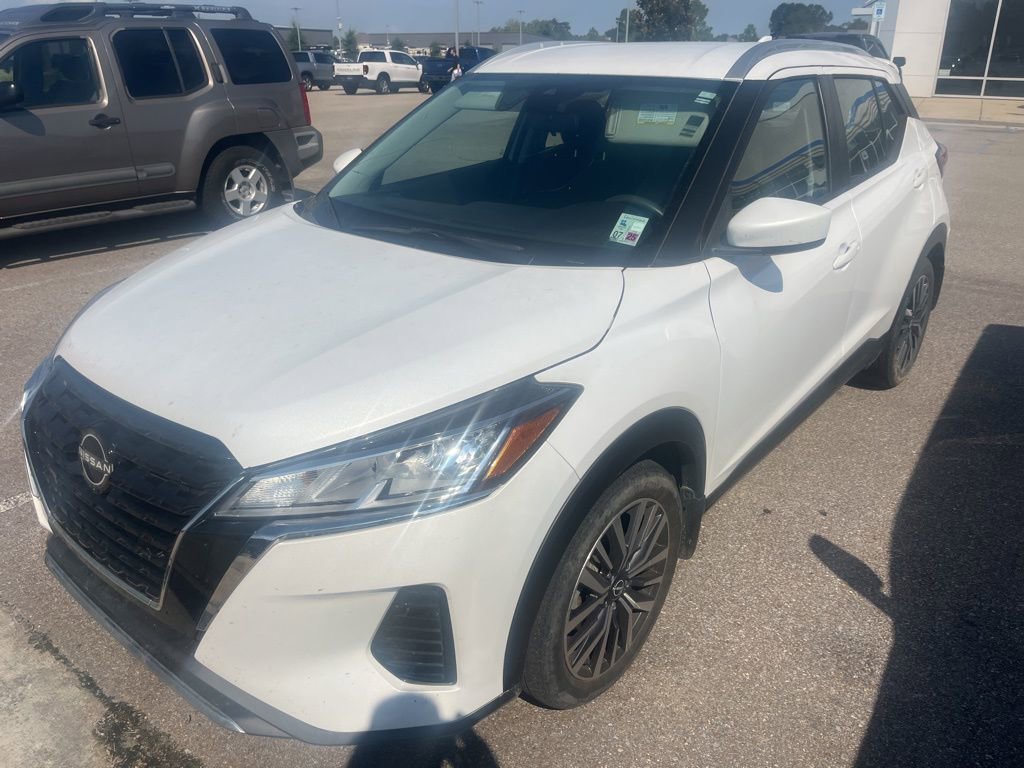 Used 2022 Nissan Kicks SV