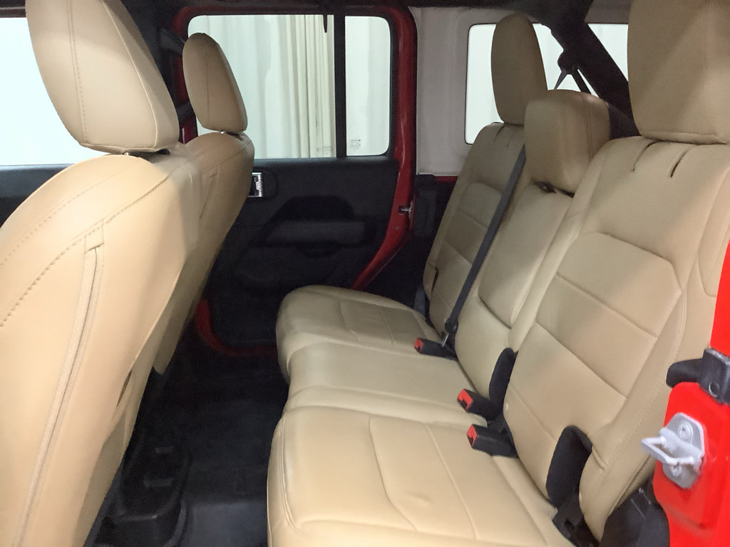 Used 2018 Jeep Wrangler Unlimited Sahara AWD/4WD image 24