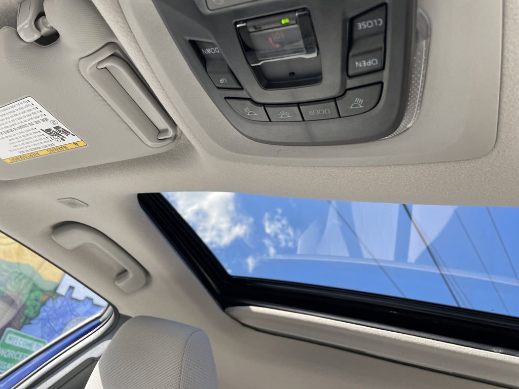 Used 2023 Toyota Corolla Cross LE w/ Moonroof Package AWD/4WD image 21