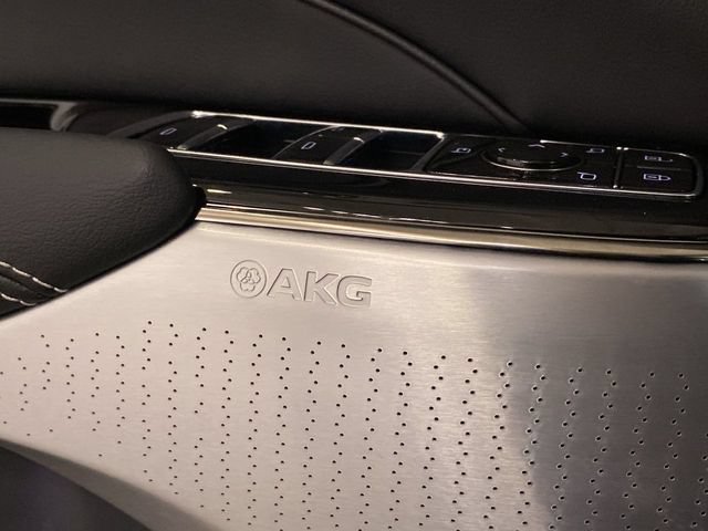 New 2025 Cadillac Lyriq Sport AWD/4WD image 34
