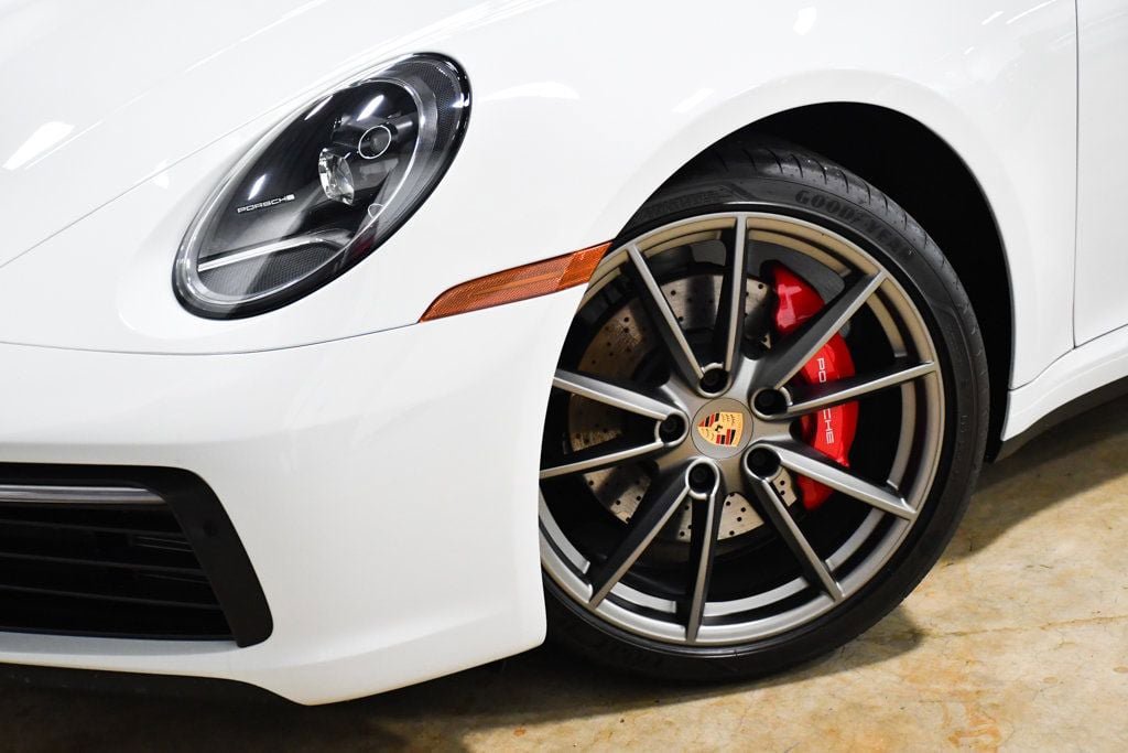 Used 2021 Porsche 911 Carrera S RWD image 2