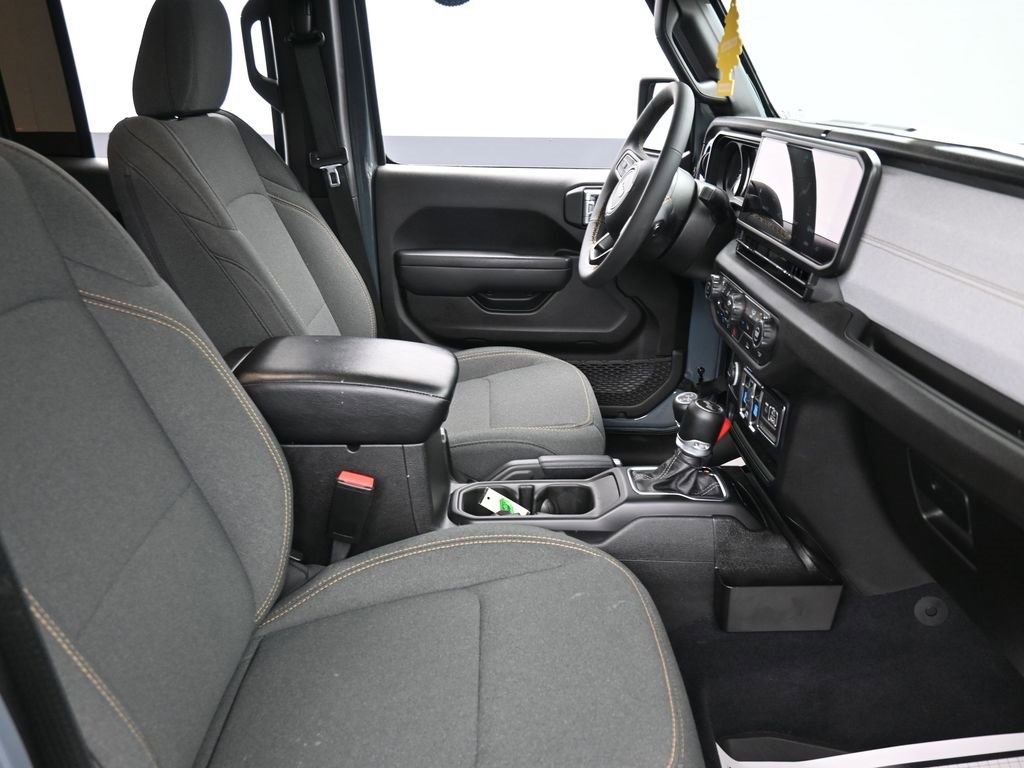 Used 2024 Jeep Wrangler Unlimited w/ Convenience Group image 19