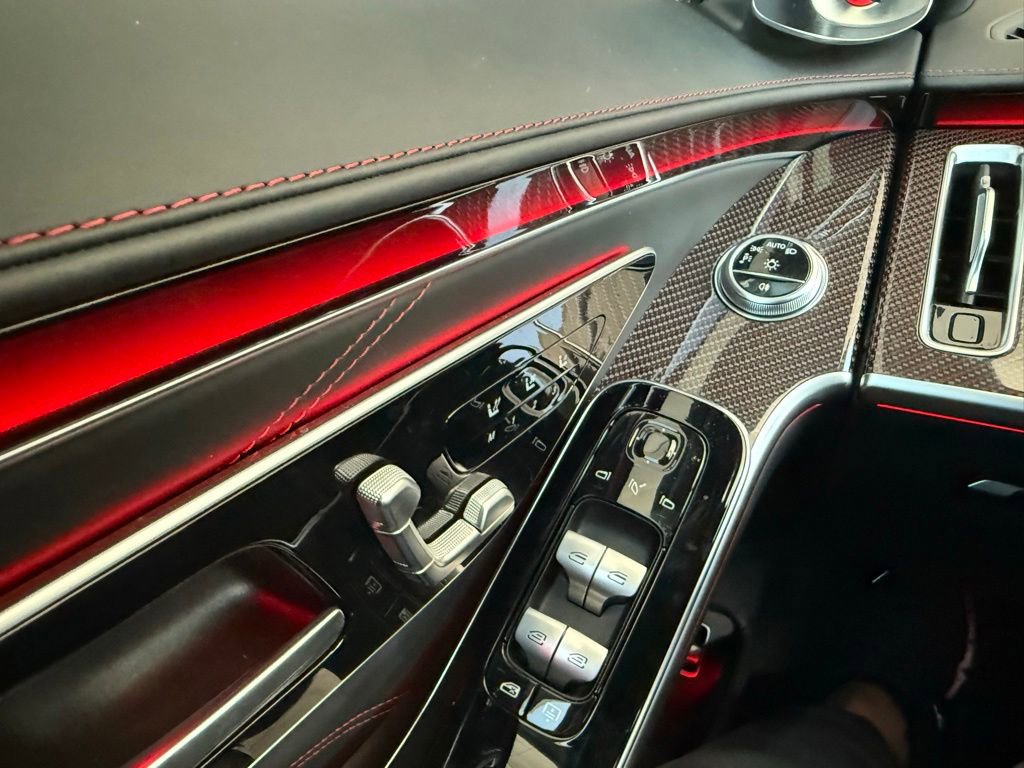 Used 2024 Mercedes-Benz S 63 AMG S w/ Carbon Fiber Exterior Package image 36