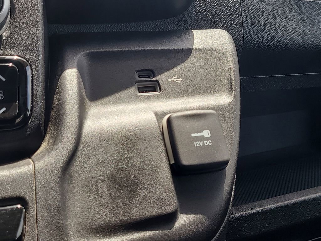 Used 2025 RAM ProMaster 2500 w/ Convenience Group image 22