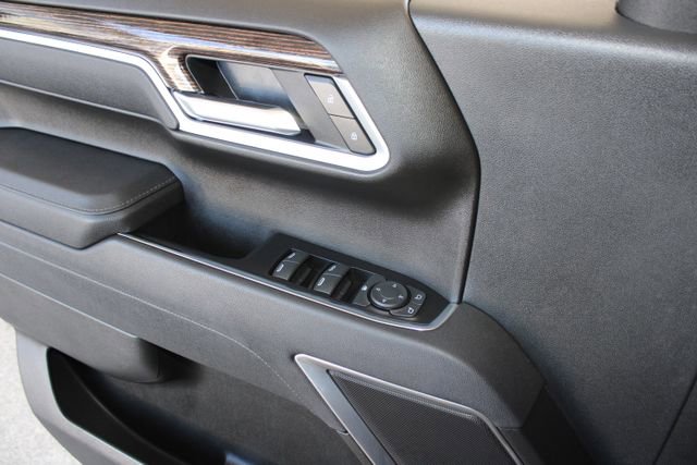 Used 2025 GMC Sierra 1500 Elevation image 19