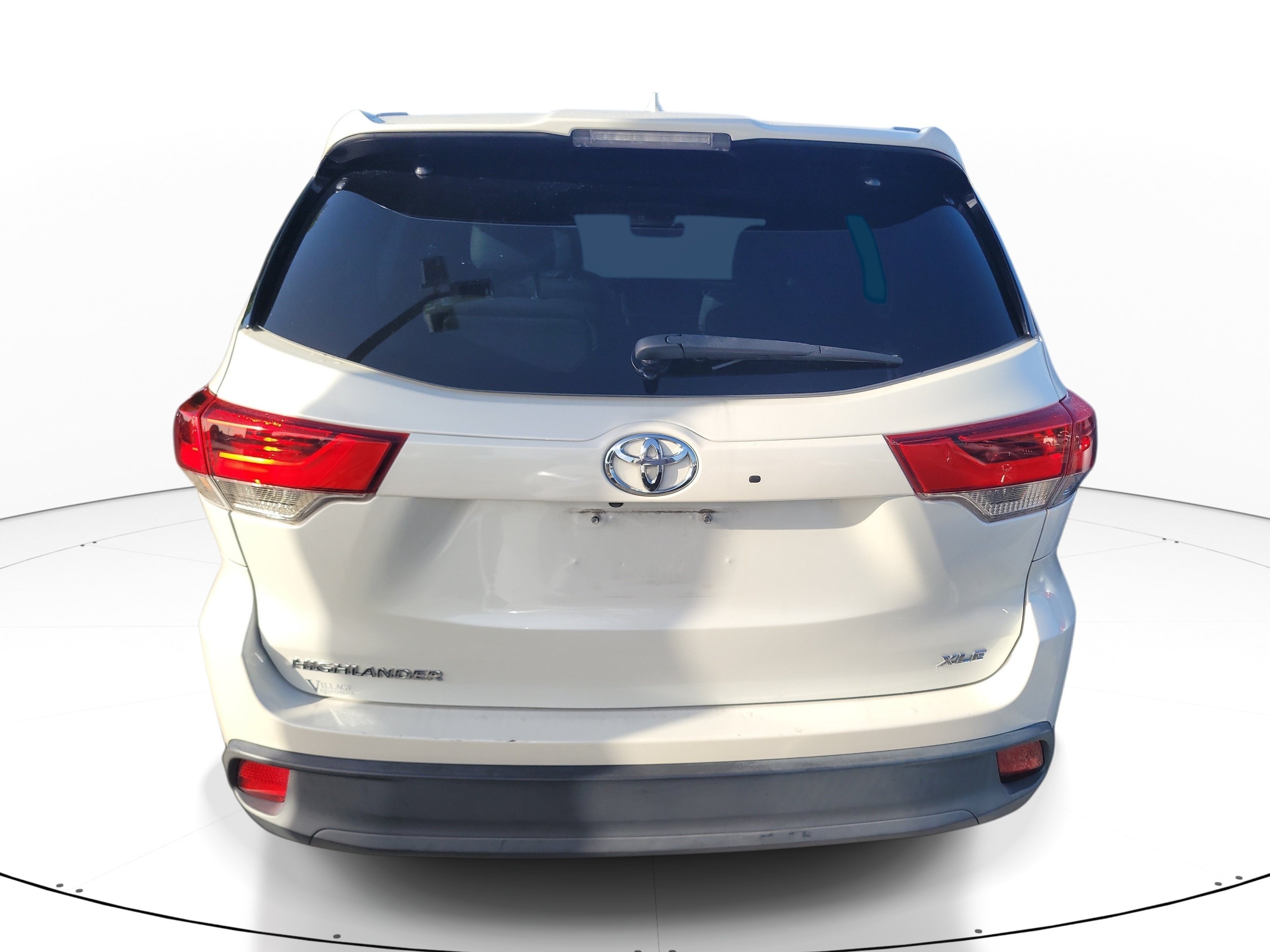 Used 2018 Toyota Highlander XLE FWD image 6