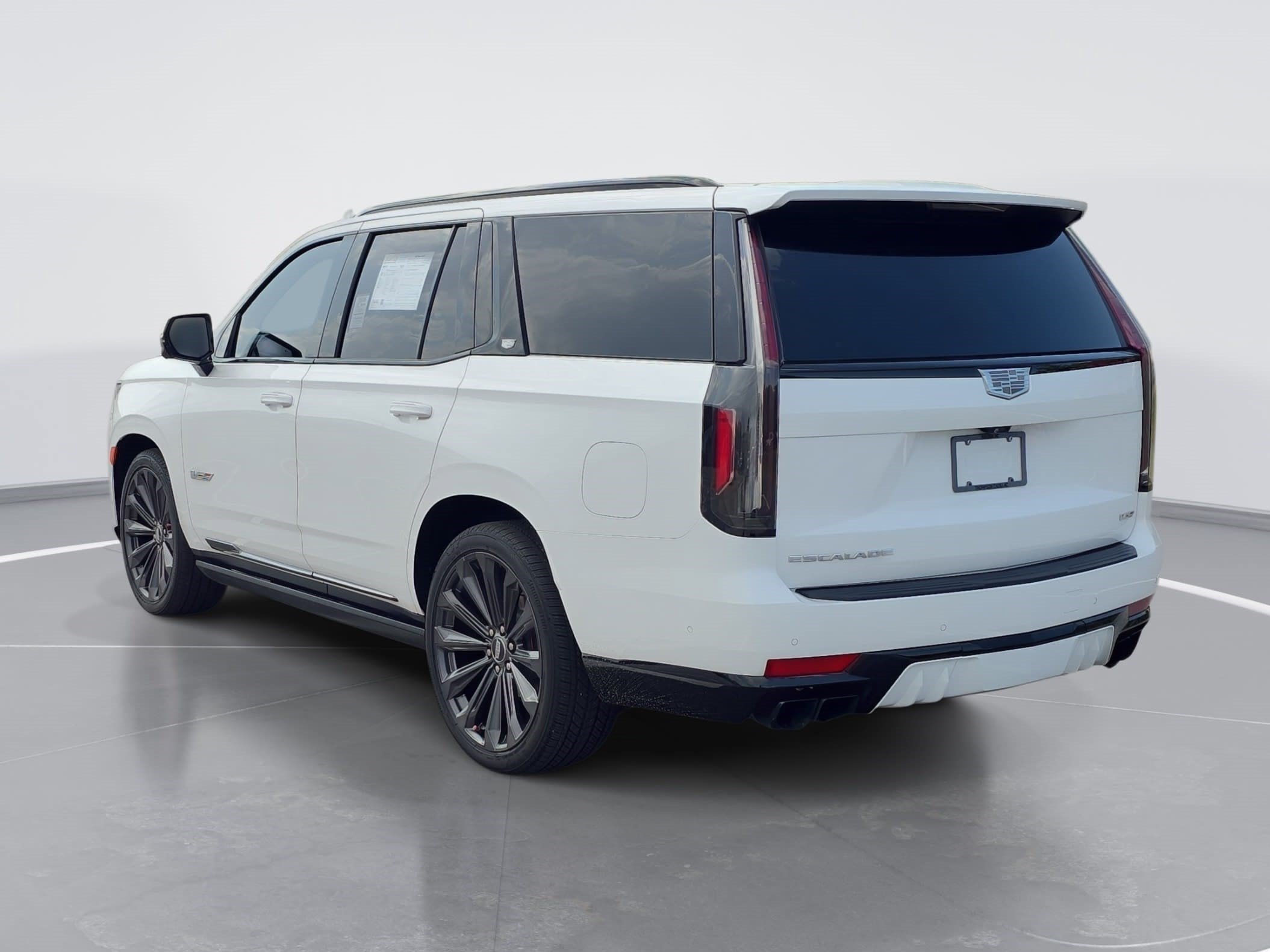 Used 2023 Cadillac Escalade V w/ Heavy-Duty Trailer Package AWD/4WD image 5