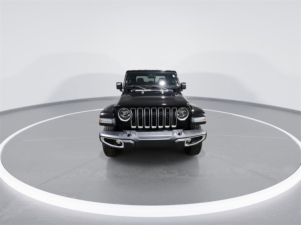 Used 2020 Jeep Gladiator Overland image 3
