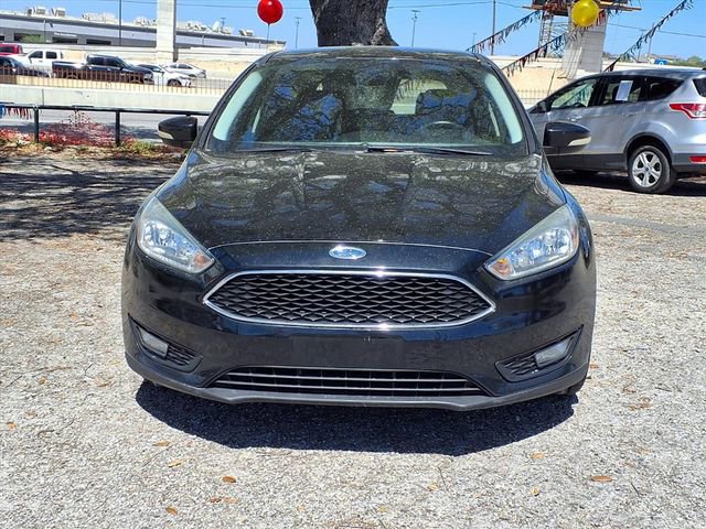 Used 2015 Ford Focus SE w/ SE Sport Package image 2