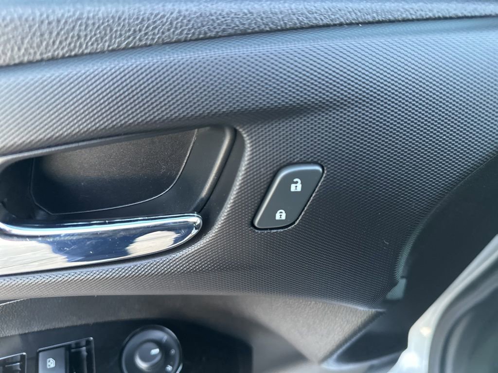 Used 2019 Chevrolet Sonic LT w/ Convenience Package image 8