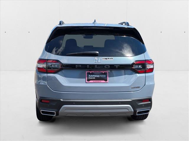 New 2025 Honda Pilot Touring image 7