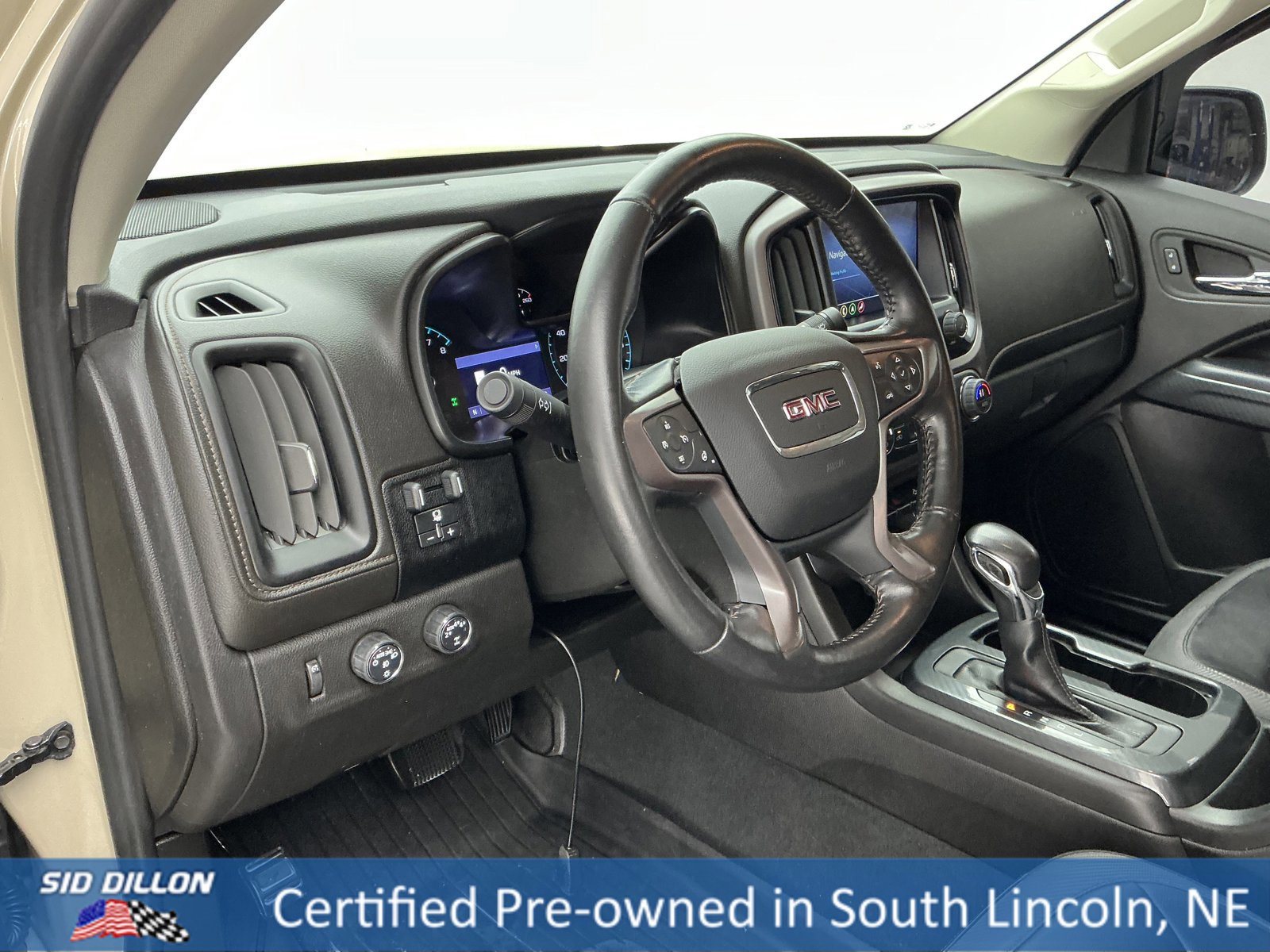 Used 2022 GMC Canyon AT4 image 13