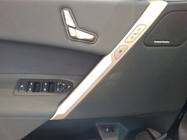 Certified 2025 BMW iX xDrive50 image 12