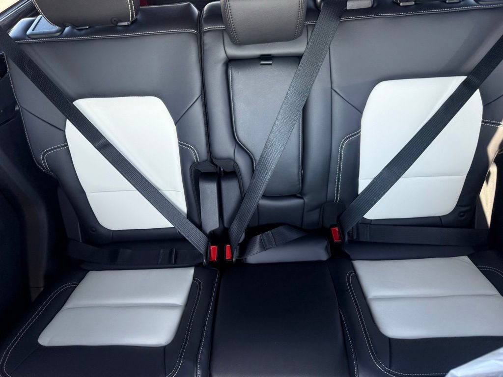 New 2026 Ford Bronco Outer Banks AWD/4WD image 32