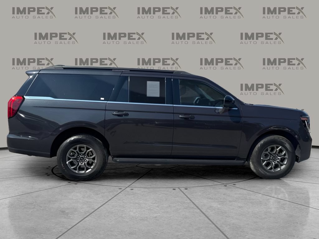Used 2025 Ford Expedition Max Active RWD image 6