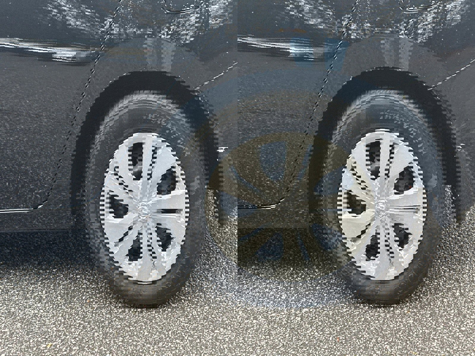 Certified 2025 Nissan Versa S w/ Trunk Package image 19