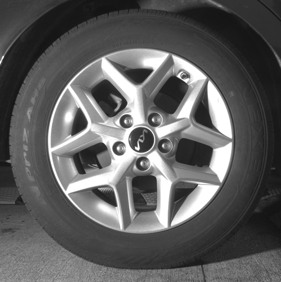 Used 2025 Kia Soul LX w/ LX Technology Package FWD image 13