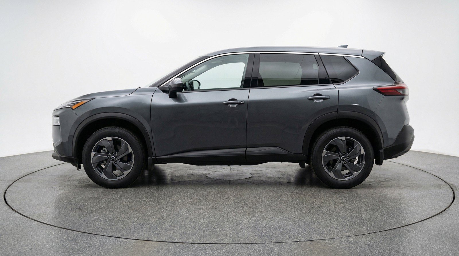Used 2025 Nissan Rogue SV FWD image 5