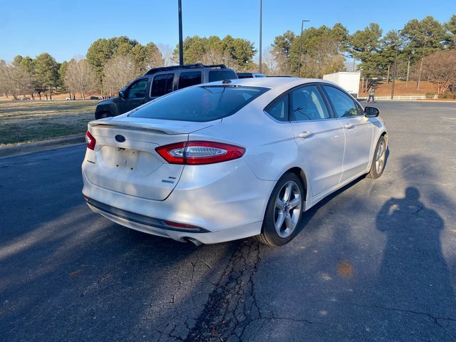 Used 2016 Ford Fusion SE w/ Equipment Group 201A image 7