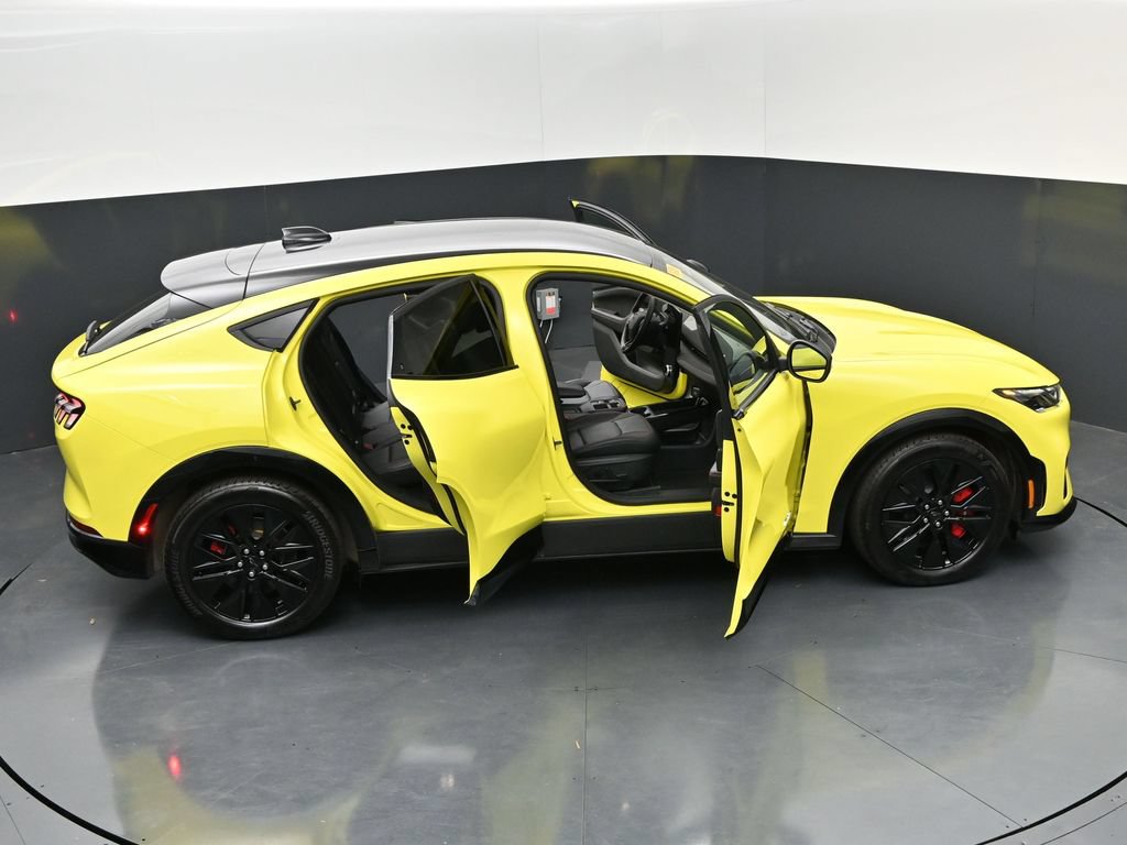 Used 2025 Ford Mustang Mach-E Premium w/ Sport Appearance Package AWD/4WD image 31