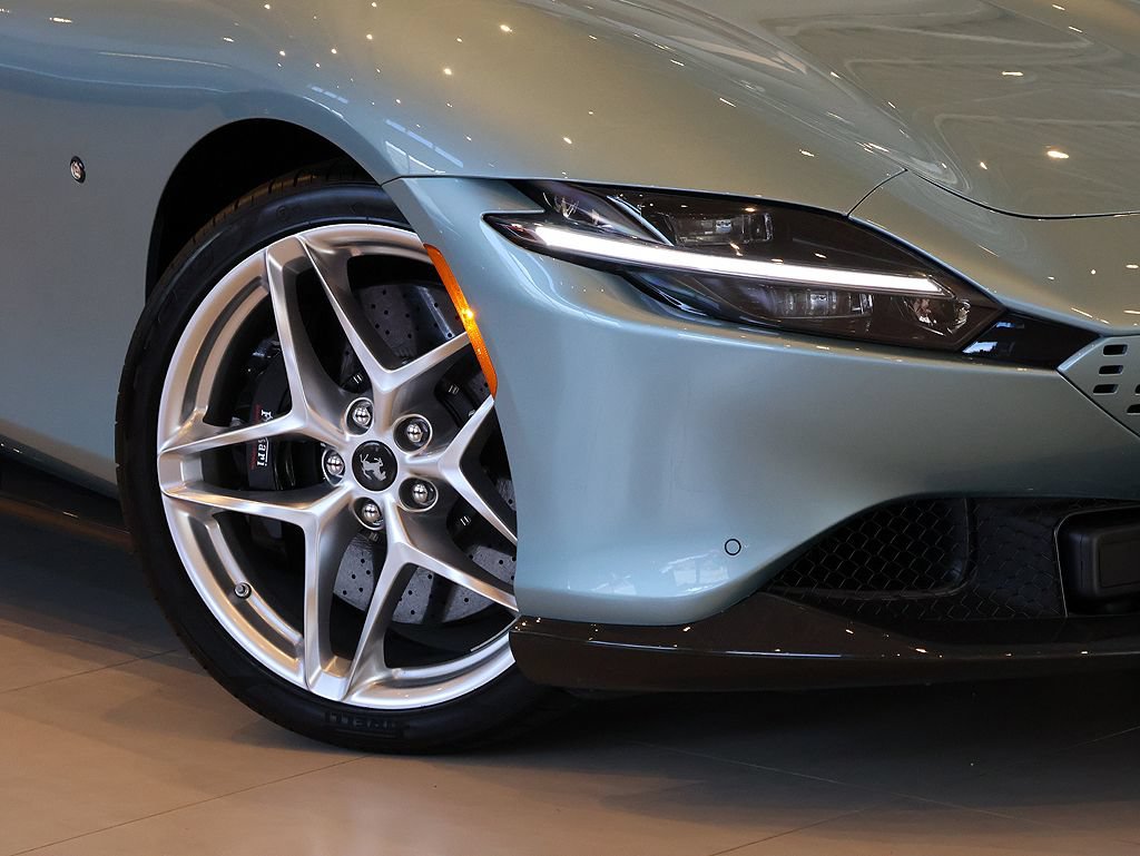 Certified 2024 Ferrari Roma Spider RWD image 7