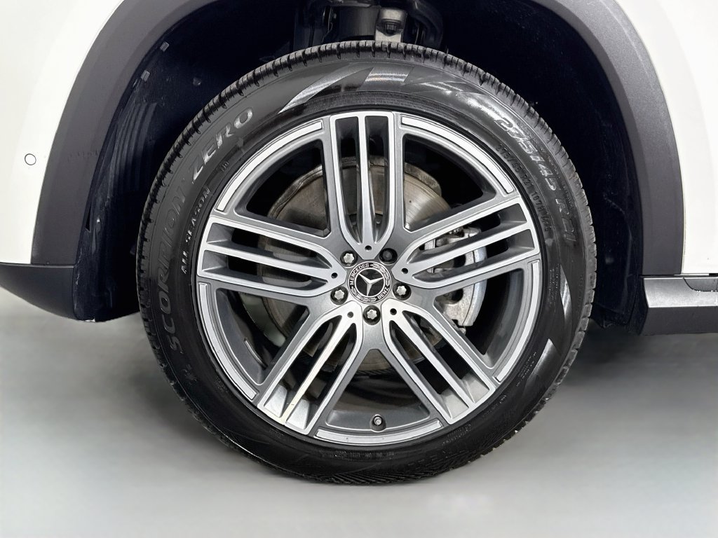 Certified 2025 Mercedes-Benz GLS 450 4MATIC image 34