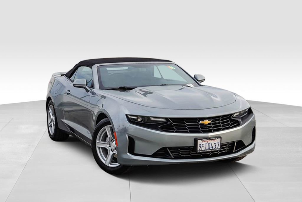 Used 2023 Chevrolet Camaro LT image 2
