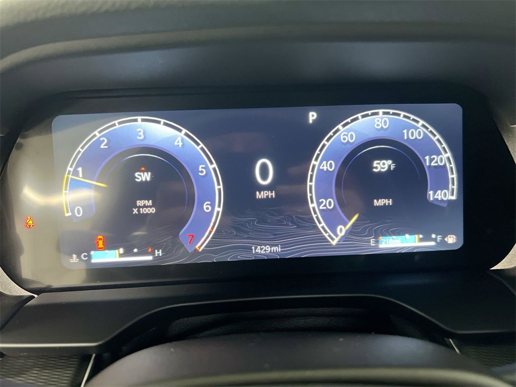 Used 2025 Jeep Grand Cherokee Laredo X w/ Luxury Tech Group I image 11