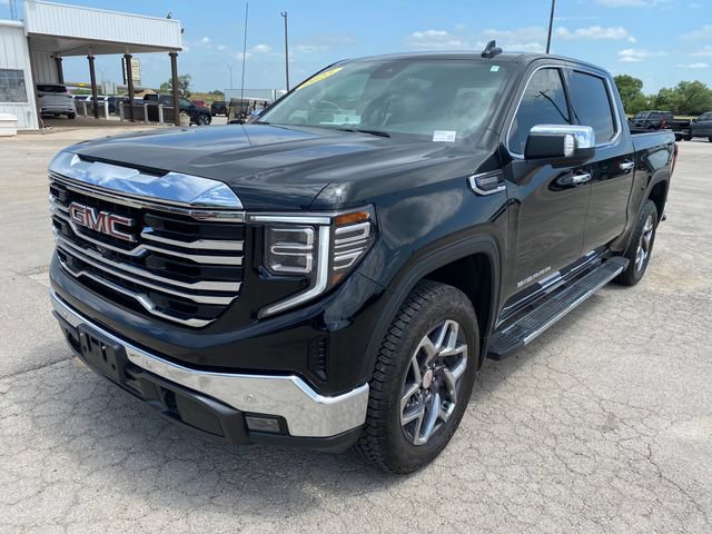 Used 2025 GMC Sierra 1500 SLT AWD/4WD image 2