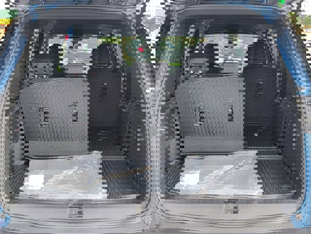 Certified 2026 Chevrolet Traverse LT w/ LPO, Floor Liner Package image 5