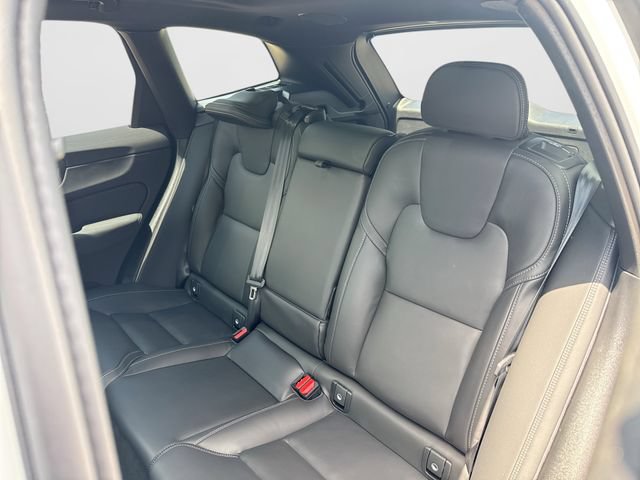 New 2026 Volvo XC60 B5 Ultra w/ Protection Package Premier AWD/4WD image 25