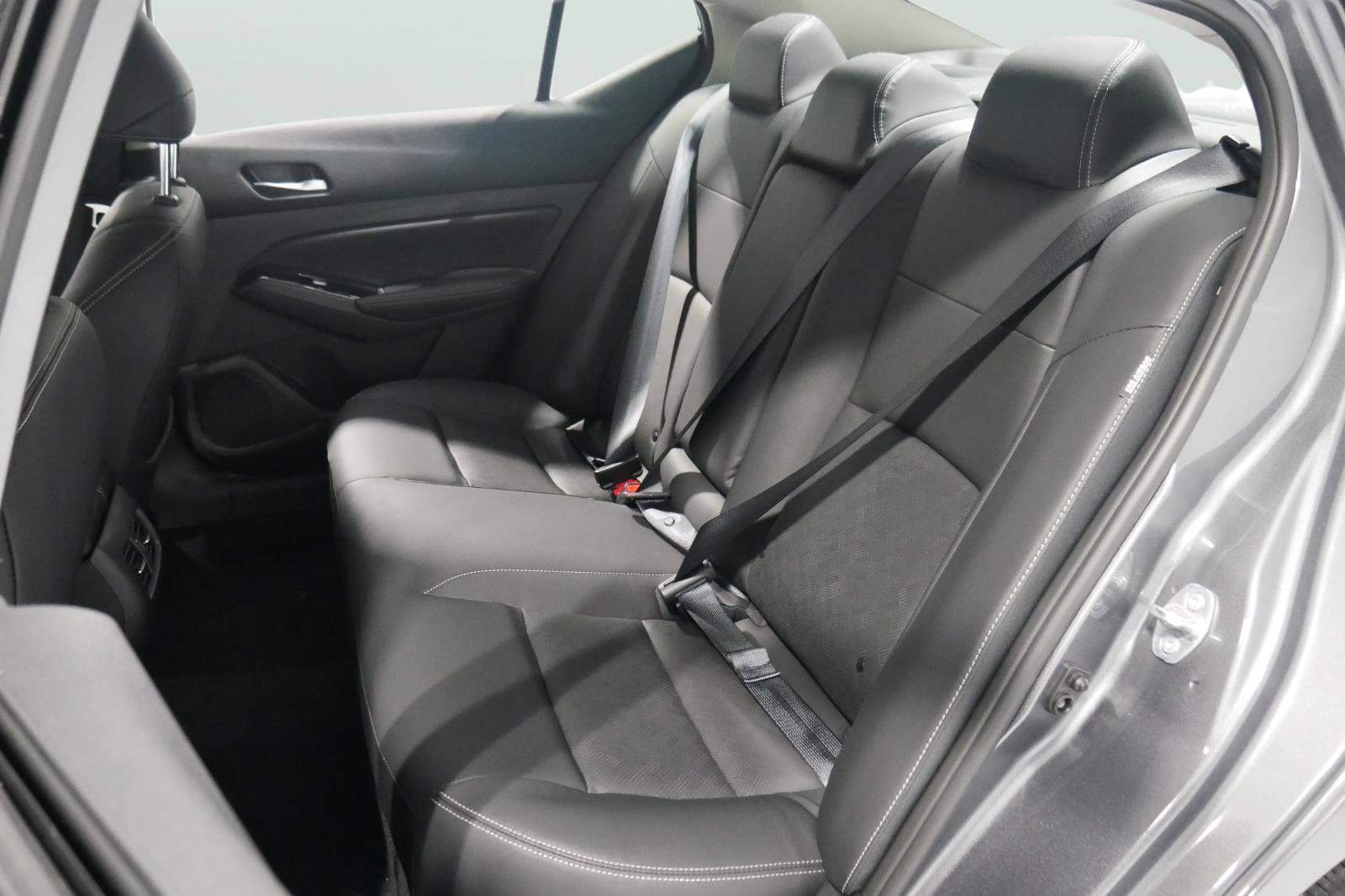 New 2025 Nissan Altima 2.5 SL image 11