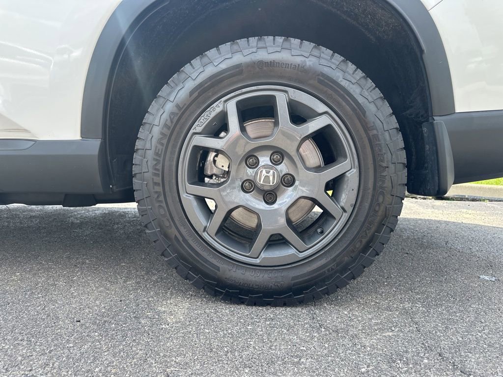 Used 2023 Honda Pilot TrailSport image 9