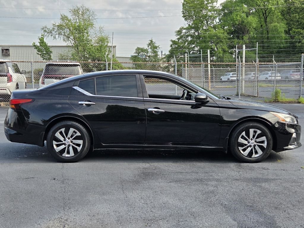 Used 2019 Nissan Altima 2.5 S FWD image 6