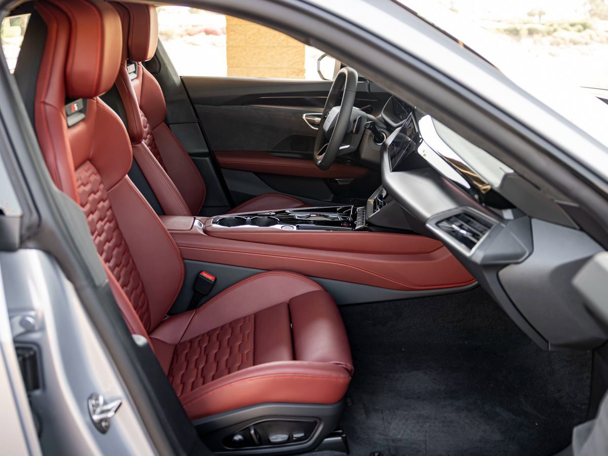 New 2025 Audi S e-tron GT Prestige image 26