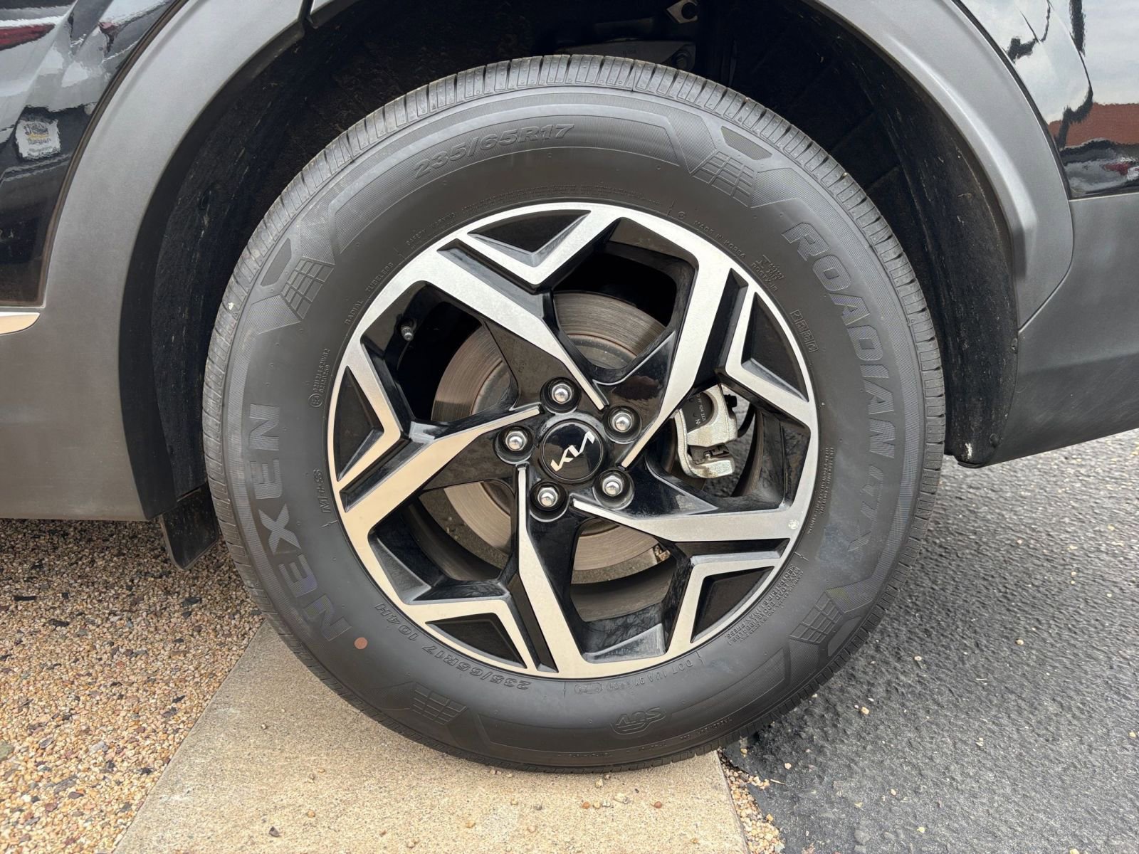 Used 2025 Kia Sportage LX image 29