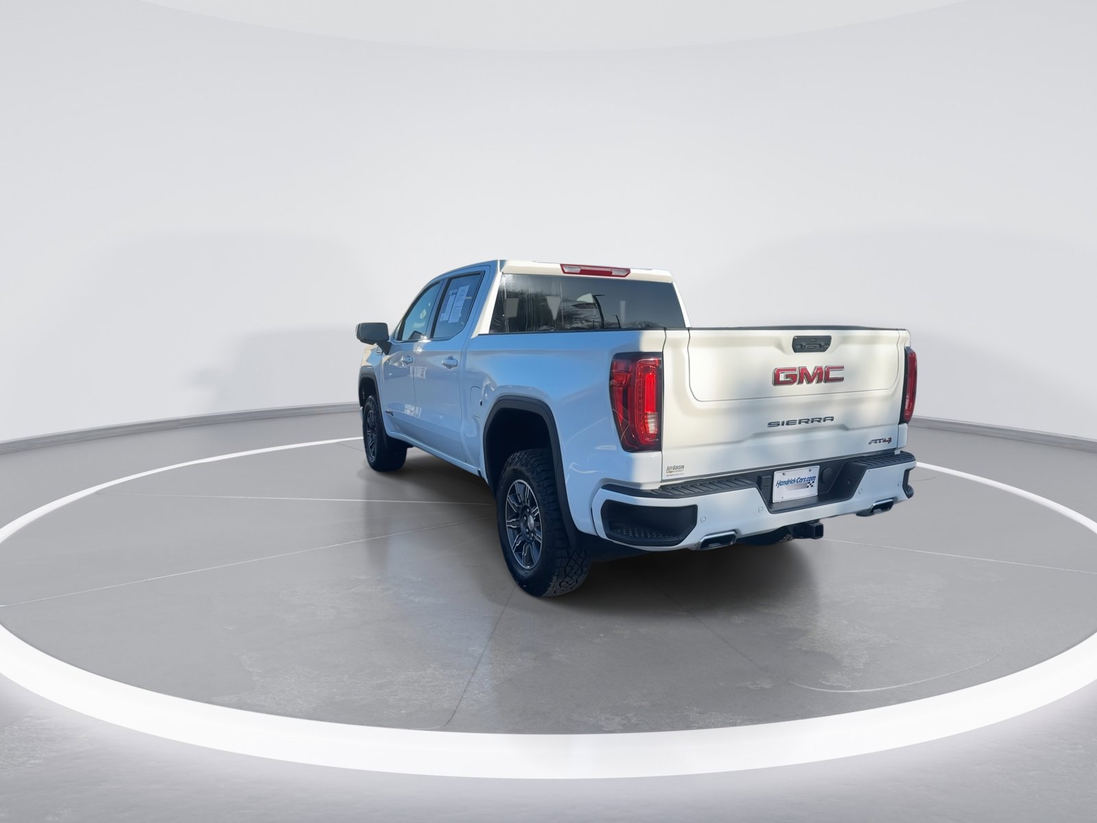 Used 2025 GMC Sierra 1500 AT4 image 7