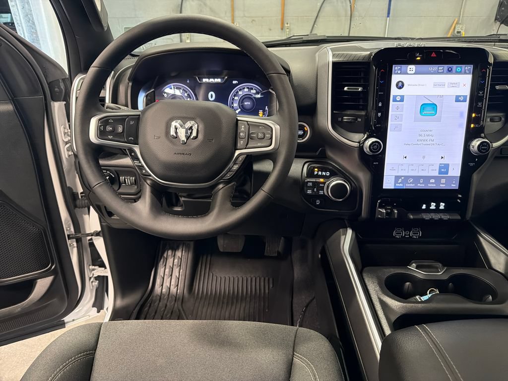Used 2025 RAM 1500 Big Horn AWD/4WD image 5