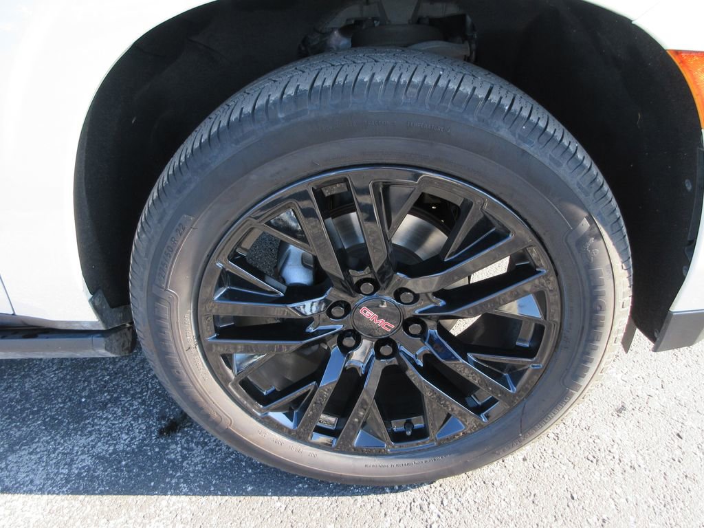 Certified 2021 GMC Yukon Denali w/ Denali Premium Package image 9