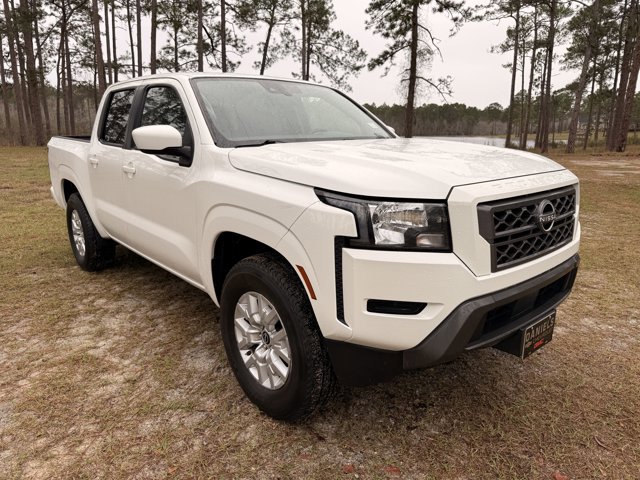 Used 2023 Nissan Frontier SV image 7