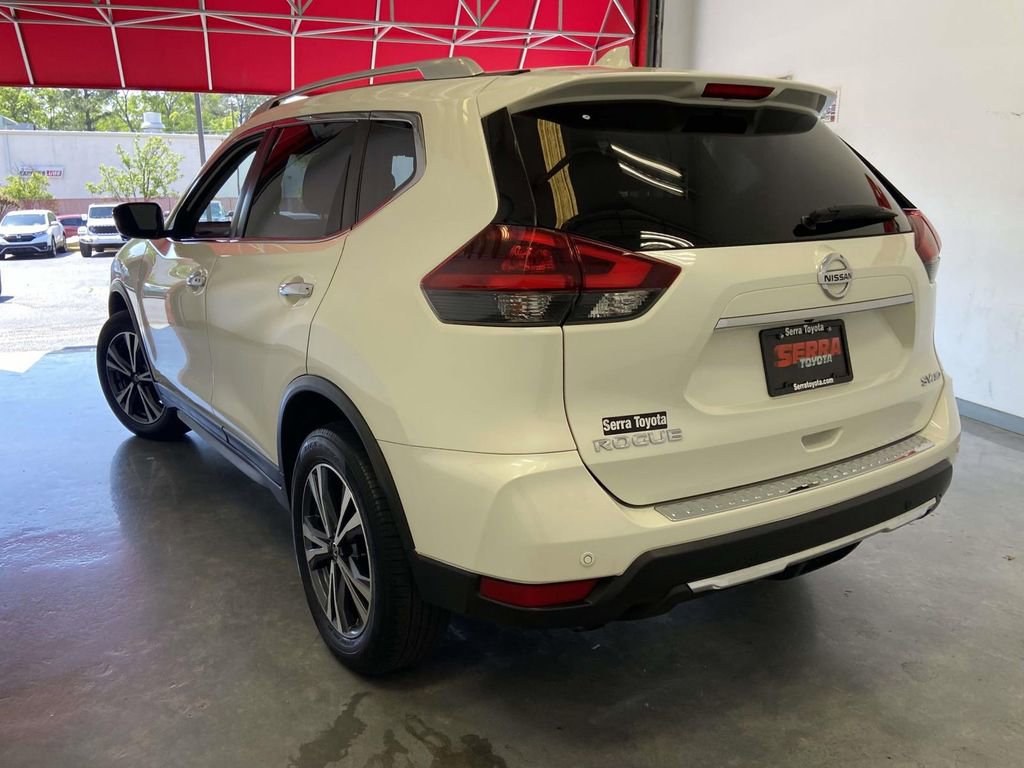 Used 2019 Nissan Rogue SV w/ Premium Package image 5