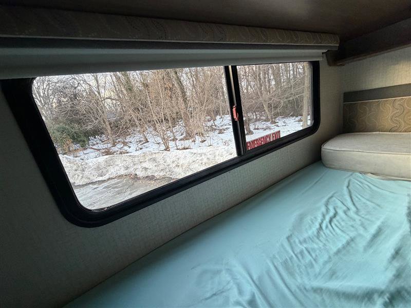 Used 2015 Mercedes-Benz Sprinter 3500 image 35