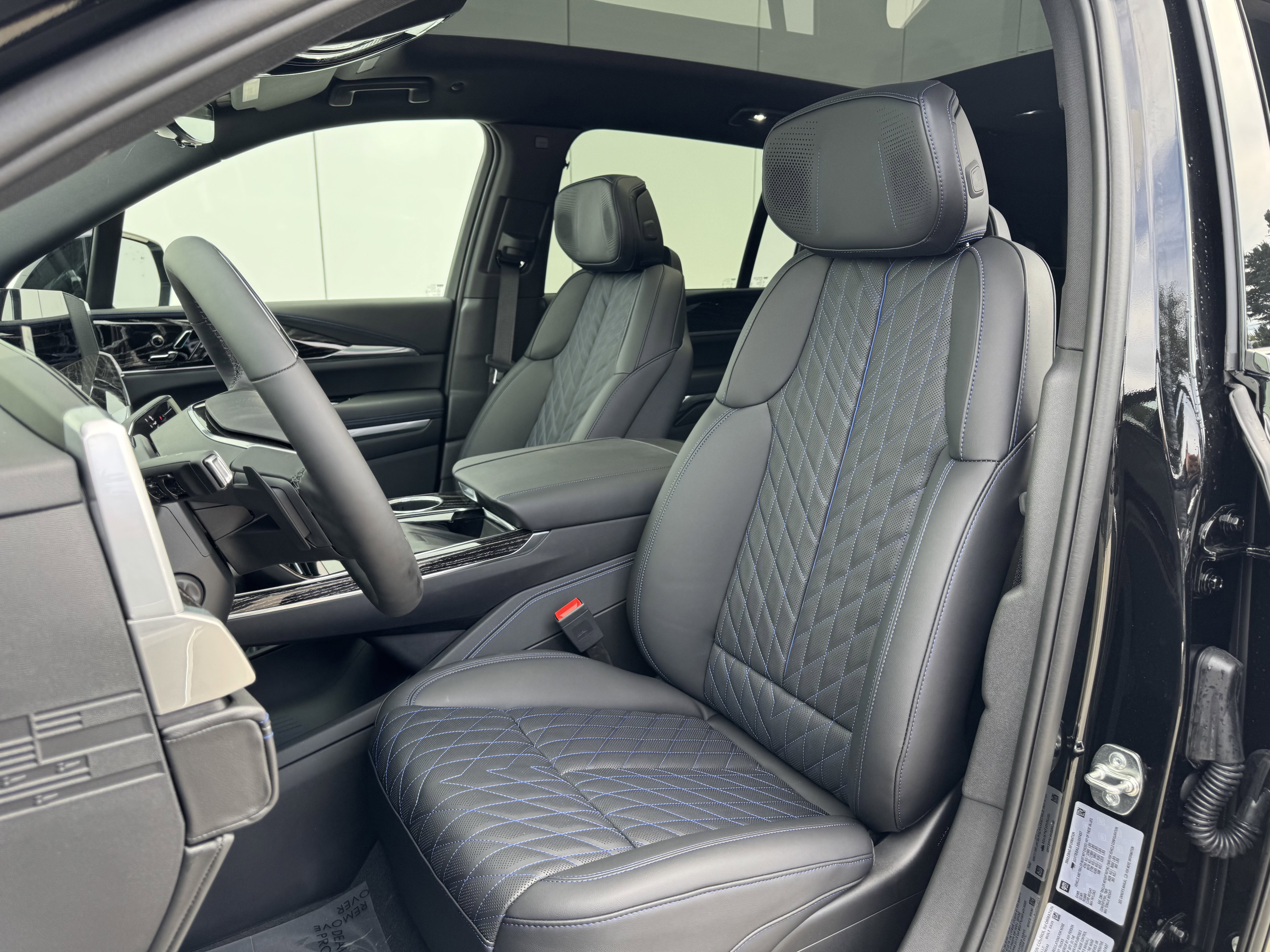 New 2025 Cadillac Escalade IQ Sport 1 w/ Smart Trailering package image 10