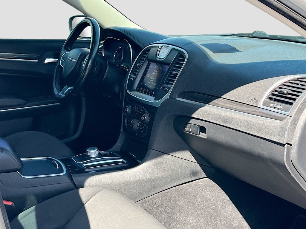 Used 2019 Chrysler 300 Touring w/ Sport Appearance Package RWD image 27