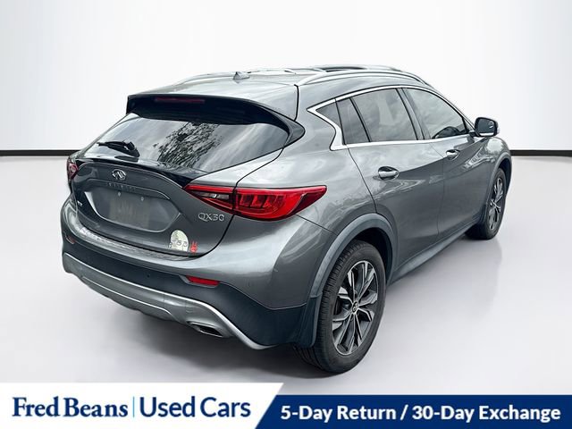 Used 2018 INFINITI QX30 Premium w/ Navigation Package AWD/4WD image 8