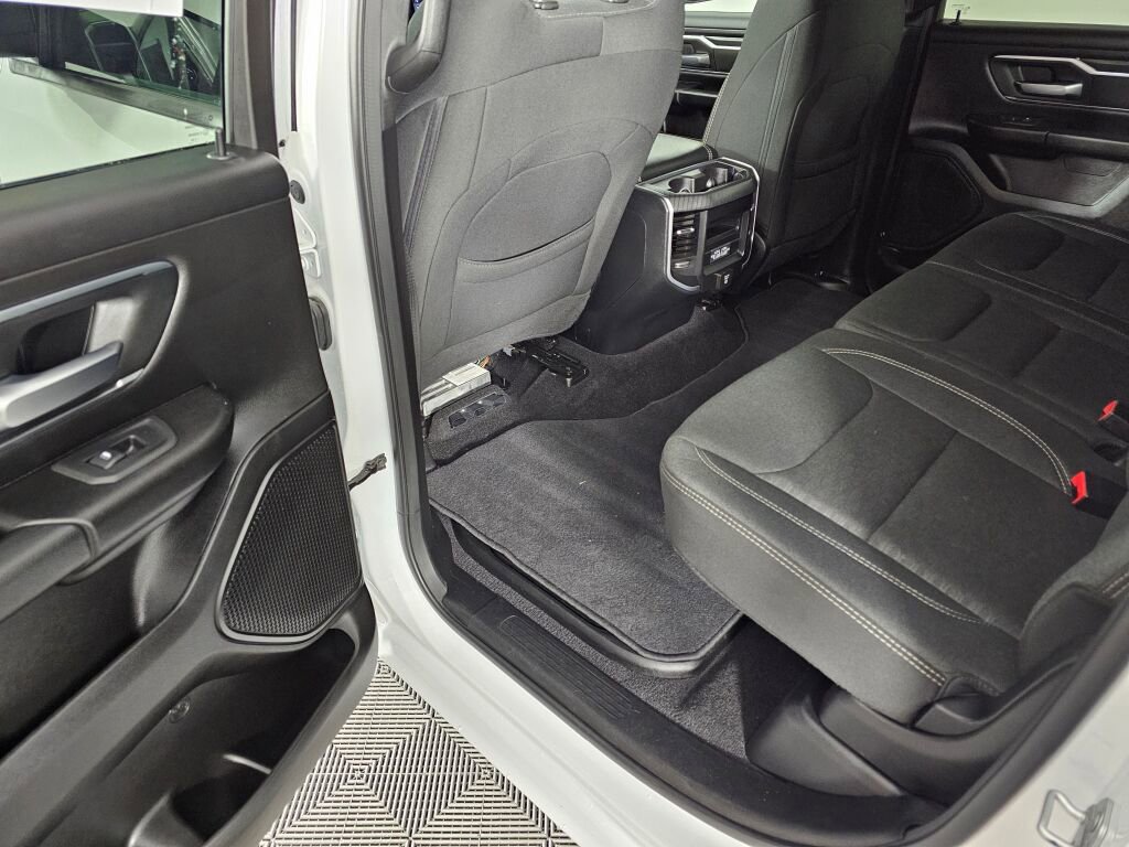 Used 2025 RAM 1500 Big Horn image 31