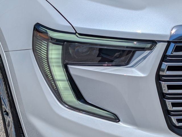 Used 2025 GMC Acadia Denali FWD image 14